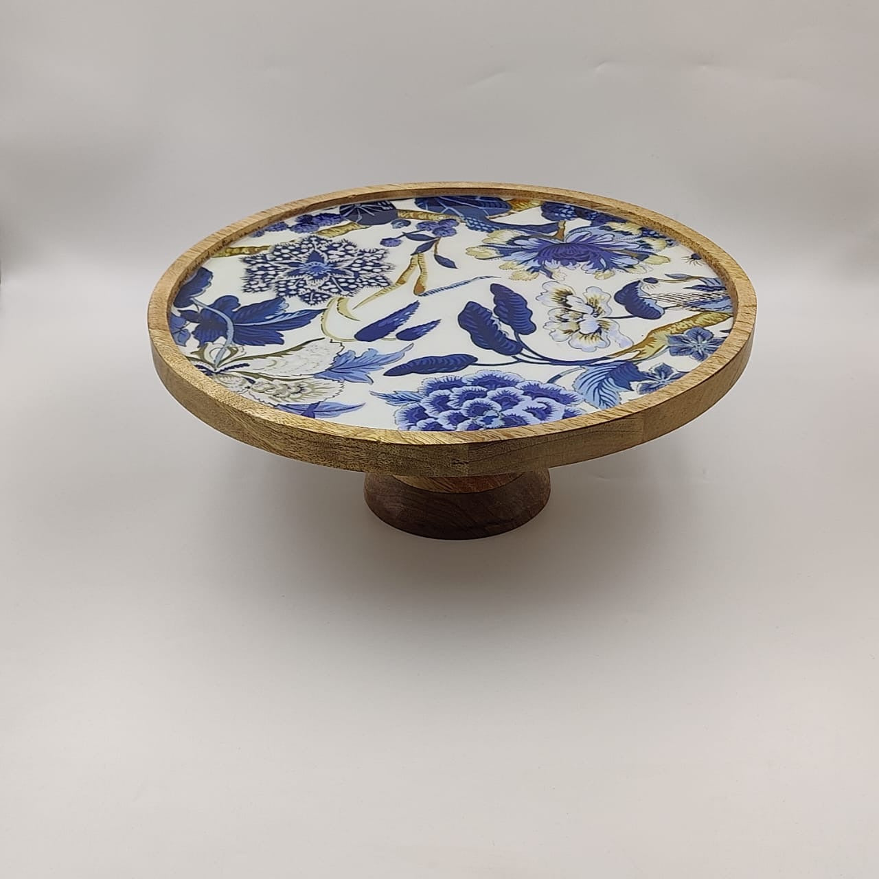 ENAMELLED CAKE STAND