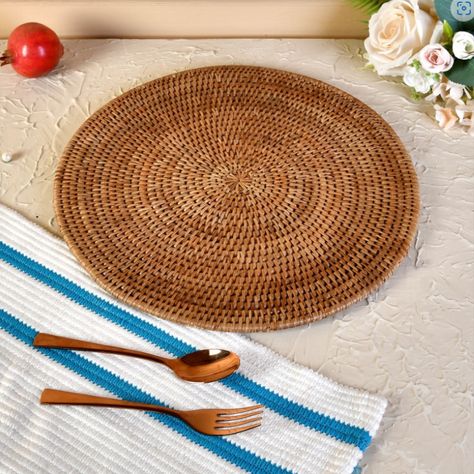 RATTAN ROUND TABLE MAT