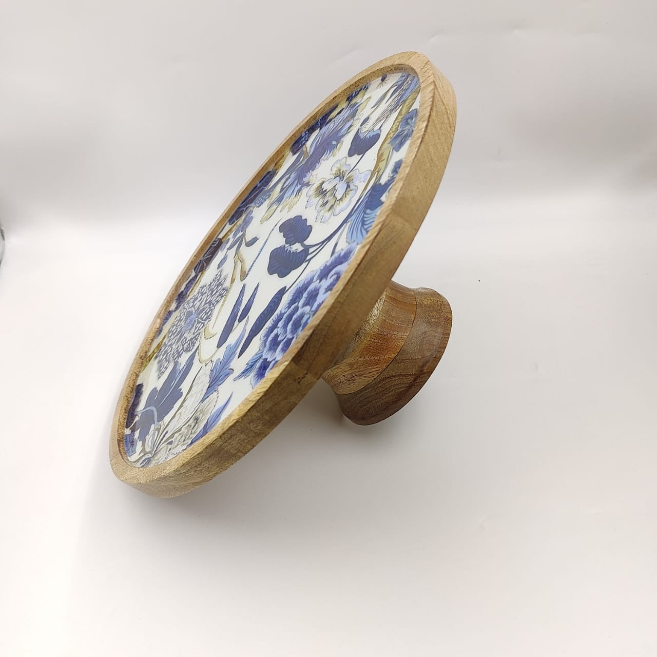 ENAMELLED CAKE STAND