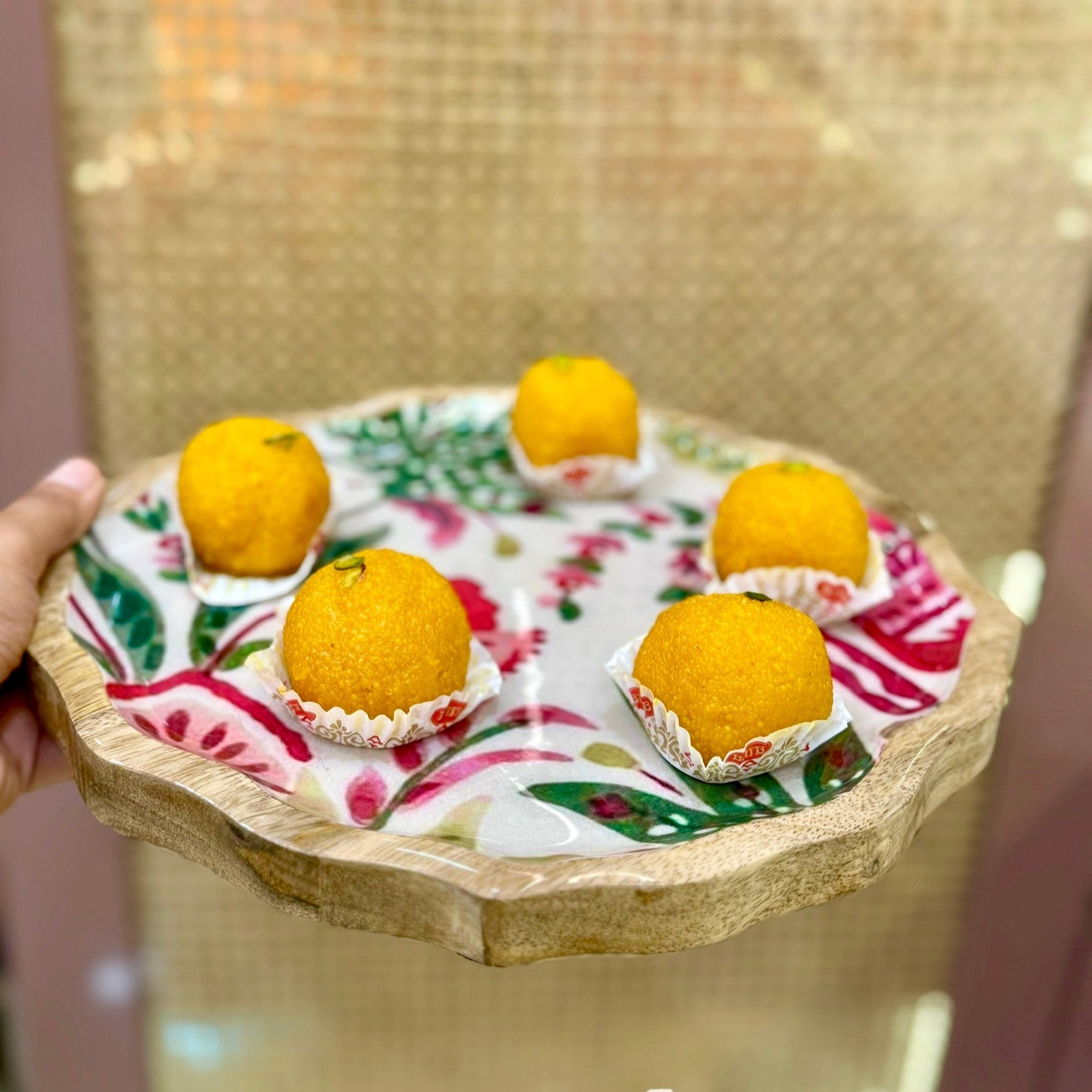 PETALED ENAMELLED SNACK PLATTER