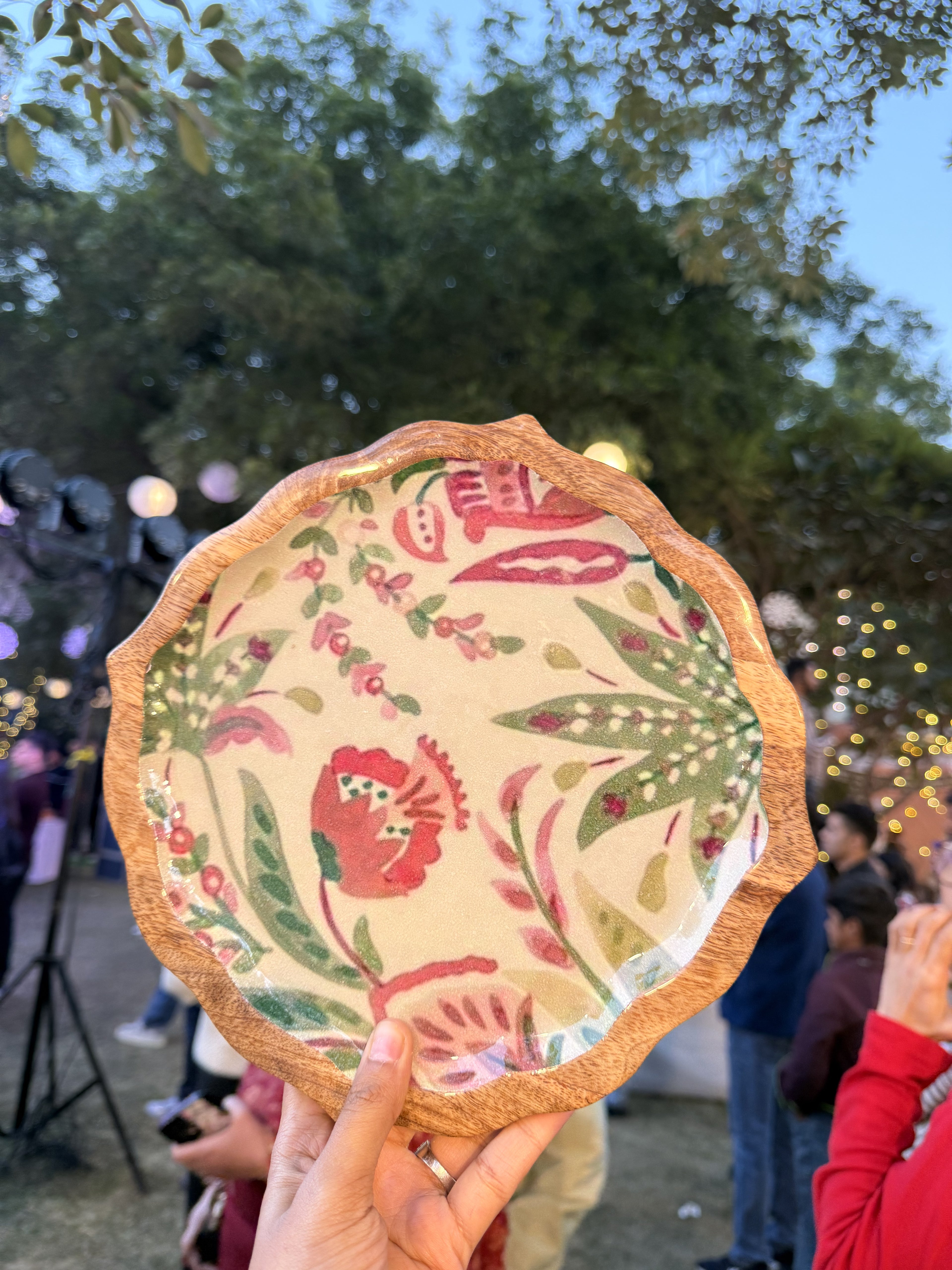 PETALED ENAMELLED SNACK PLATTER