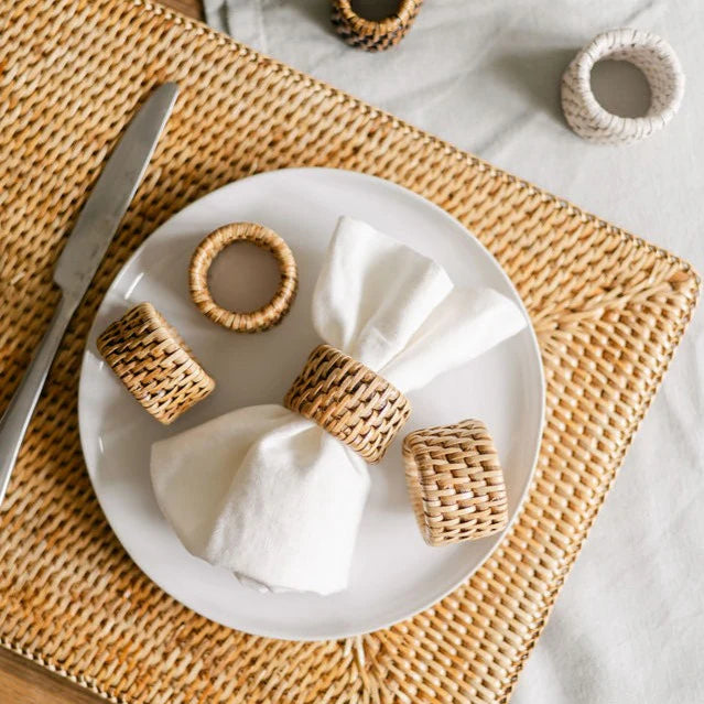 RATTAN NAPKIN RINGS (SET OF 4)