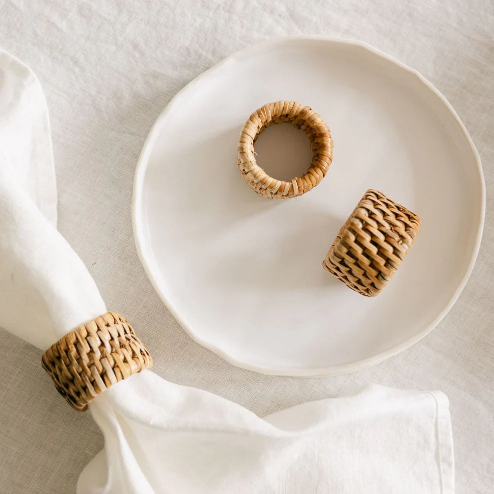 RATTAN NAPKIN RINGS (SET OF 4)