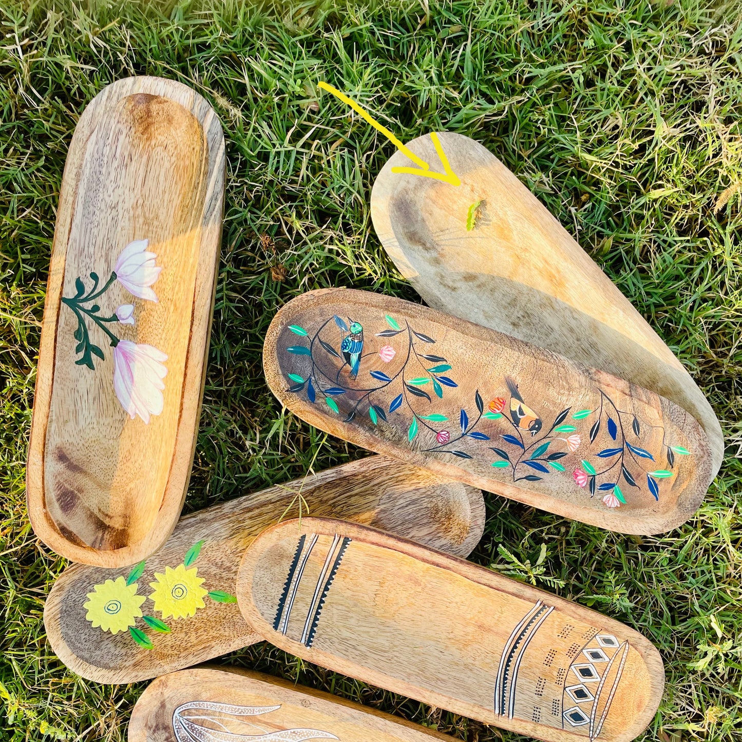 MANGO WOOD OVAL SNACK PLATTER