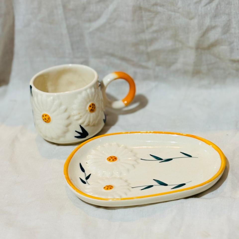 Daisy Cup and Saucer Set (set of 1)| Pinterest Inspired Design