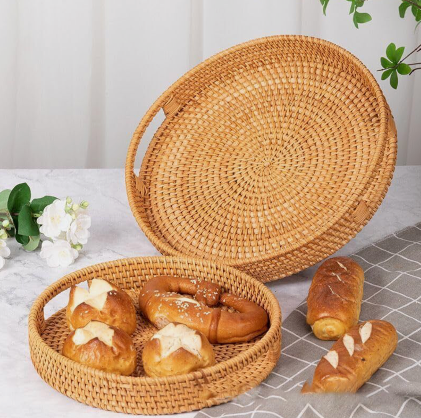 RATTAN ROUND TRAY ( SET OF 1)