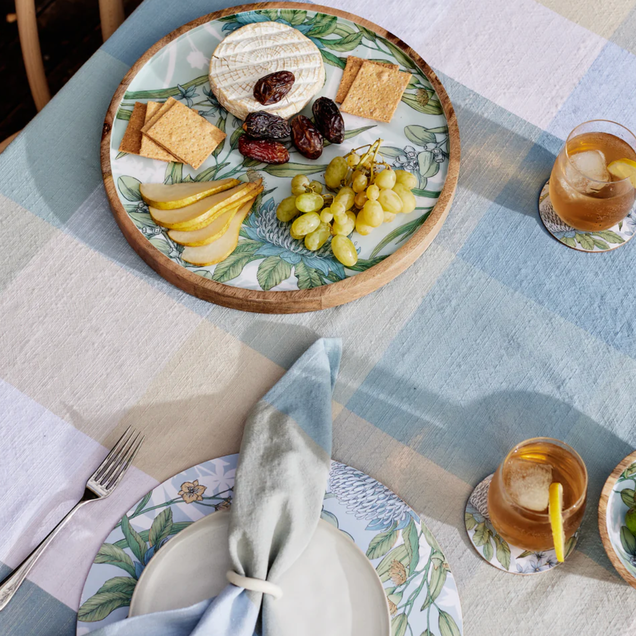 PETALED SNACK PLATTER