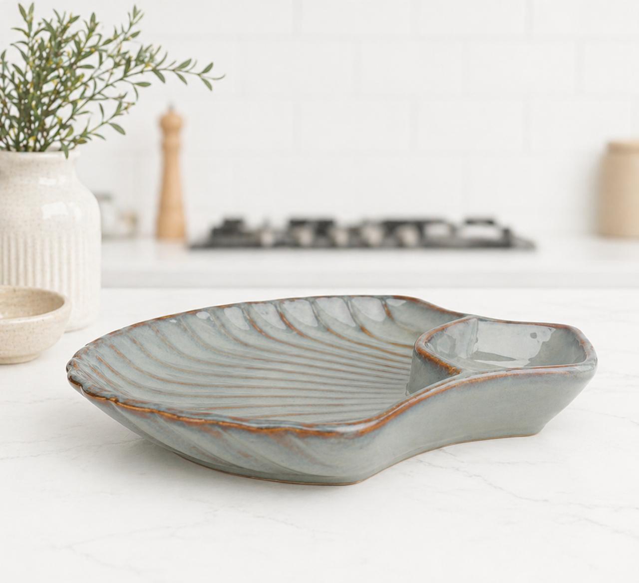 Azure Shell Chip And Dip Platter (set of 1)