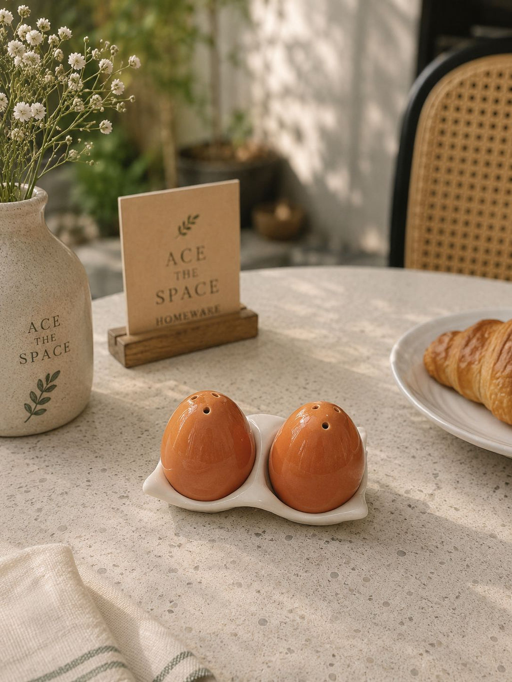The Egg Salt Pepper Shakers (Set of 2) | Pinterest Inspired Design