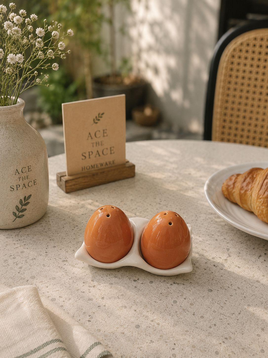 The Egg Salt Pepper Shakers (Set of 2) | Pinterest Inspired Design