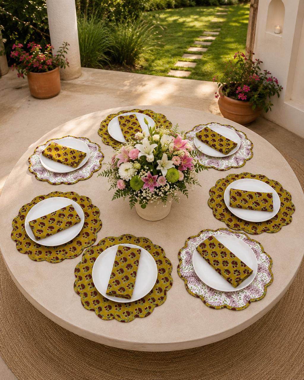Olive Paisley Reversible Dining Set( SET OF 6 MATS AND NAPKINS)