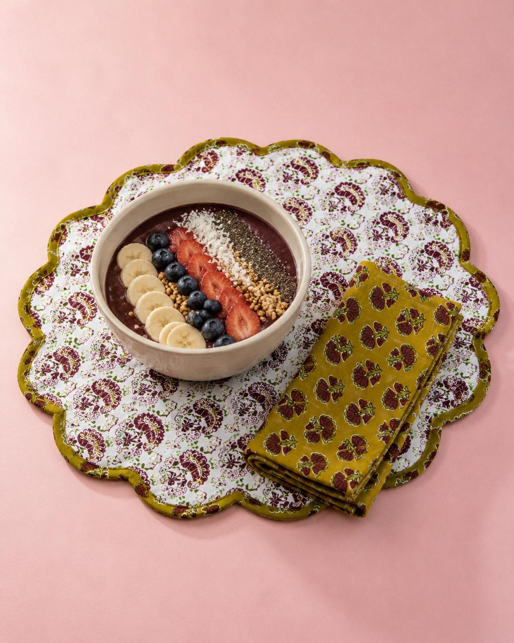 Olive Paisley Reversible Dining Set( SET OF 6 MATS AND NAPKINS)