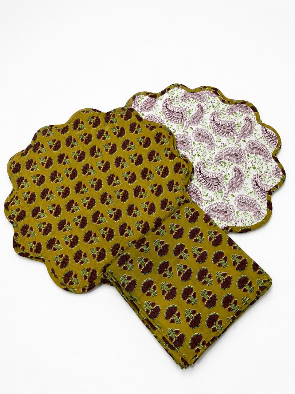 Olive Paisley Reversible Dining Set( SET OF 6 MATS AND NAPKINS)