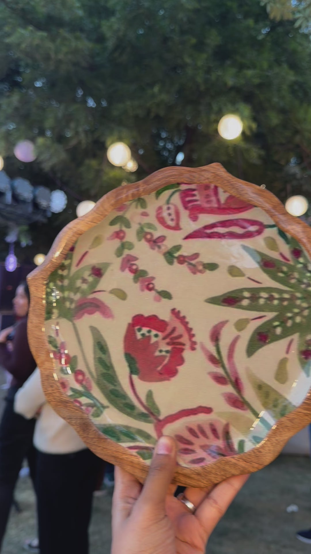 PETALED ENAMELLED SNACK PLATTER